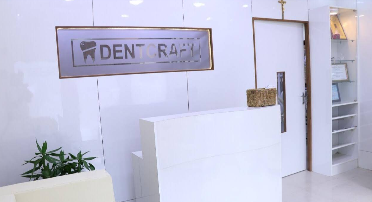 Dentcraft signage & reception